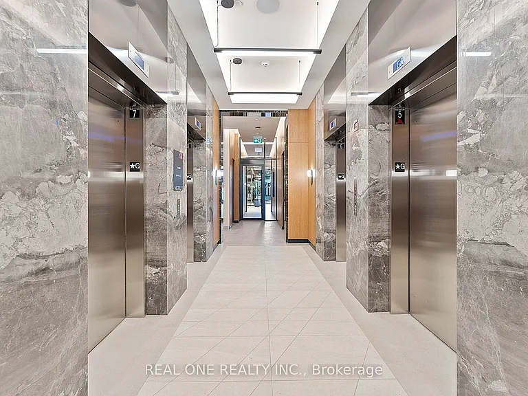 60 Central Park Dr #1602 — Photo 4