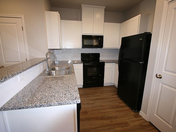 3rd image of 101 Peruna Dr