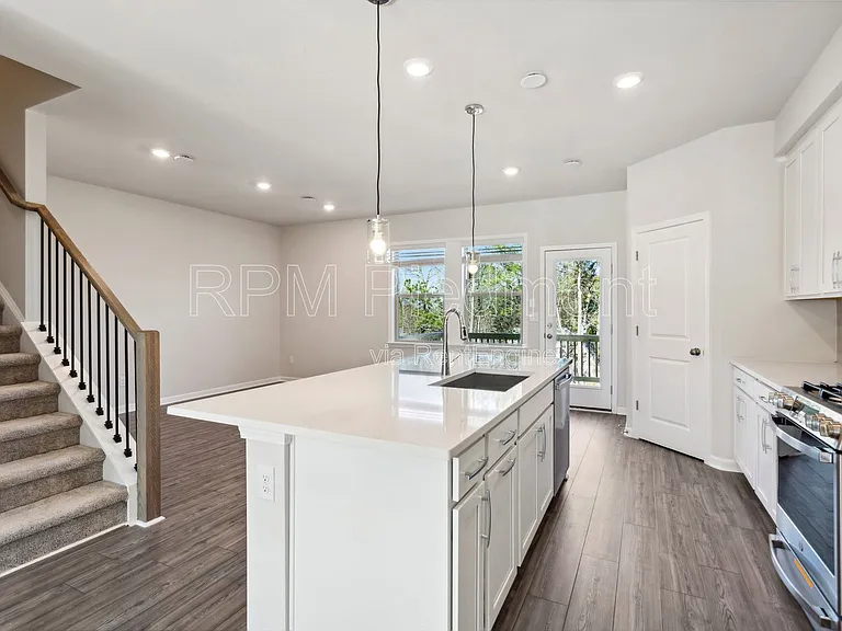 1604 Halbrook Pl SW — Photo 10