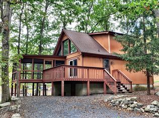 6204 Decker Rd, Bushkill, PA 18324