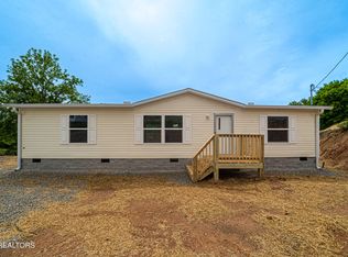 206 Hillside Dr, La Follette, TN 37766