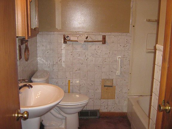 4th image of 1910 N 14th St
