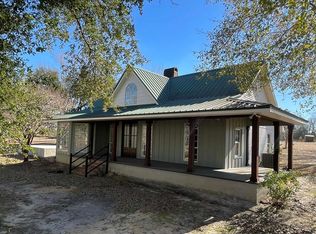 314 Matthews Rd, Carriere, MS 39426