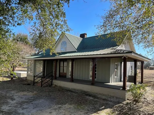 314 Matthews Rd, Carriere, MS 39426