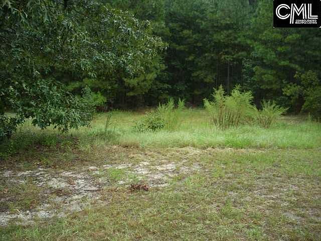 2nd image of 104 Fallen Leaf Dr