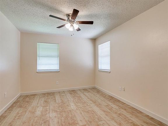 5th image of 3820 S Hudson Ave