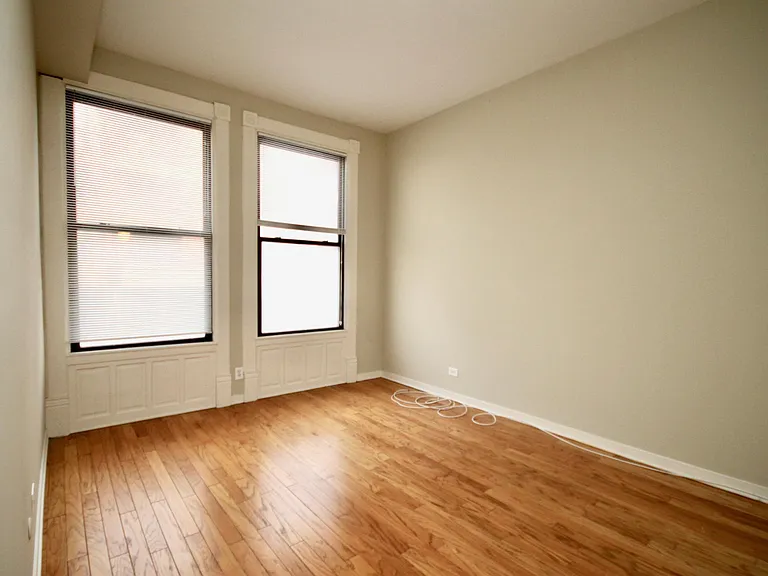 2310 N Clark St #2E — Photo 8