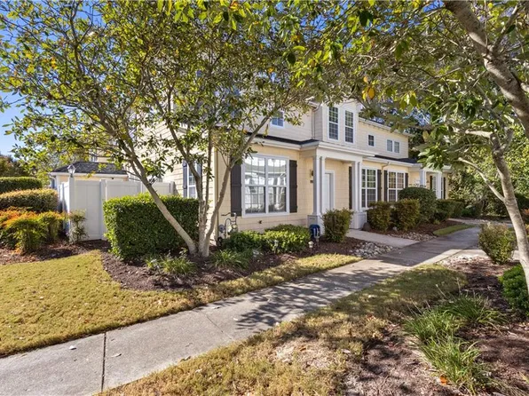 1216 Grace Hill Dr, Virginia Beach, VA 23455