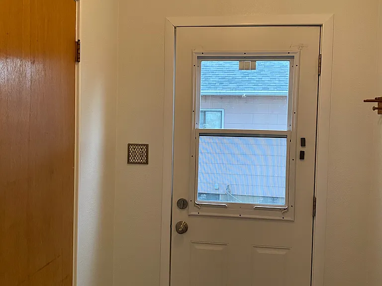 731 Avenue E #731 — Photo 14
