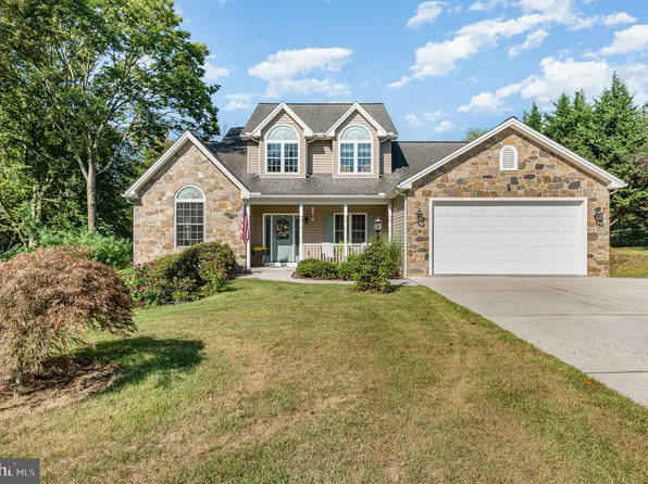 62 Summer Dr, Dillsburg, PA 17019