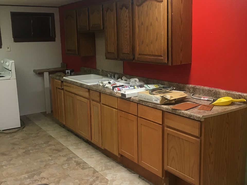1st image of 97 John St APT 3