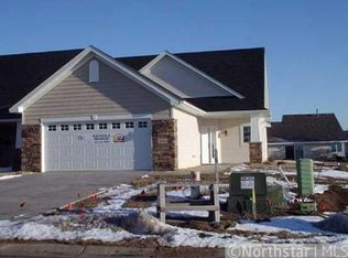 1042 Woodland Dr, Hastings, MN 55033