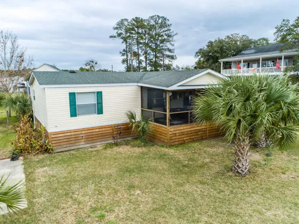 83 Tomahawk Trl, Saint Helena Island, SC 29920