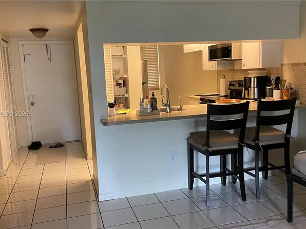 6800 Cypress Rd APT 103, Plantation, FL 33317