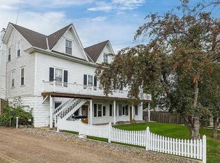 32 N Vine St APT 3, Waconia, MN 55387