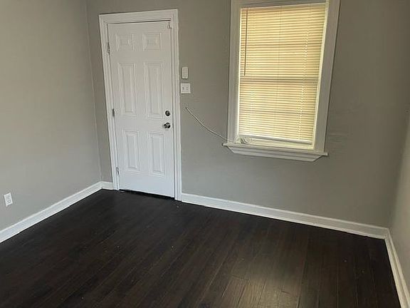 5th image of 2155 Curry Ave