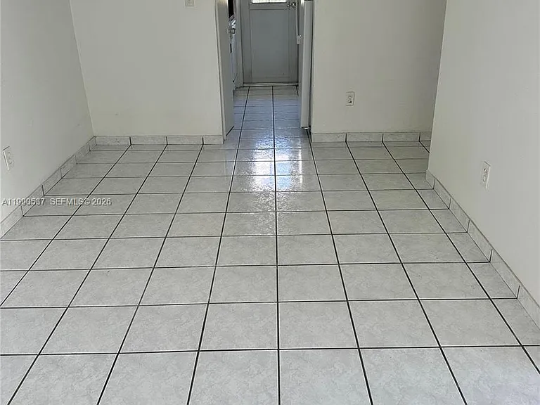 7920 East Dr #11 — Photo 6