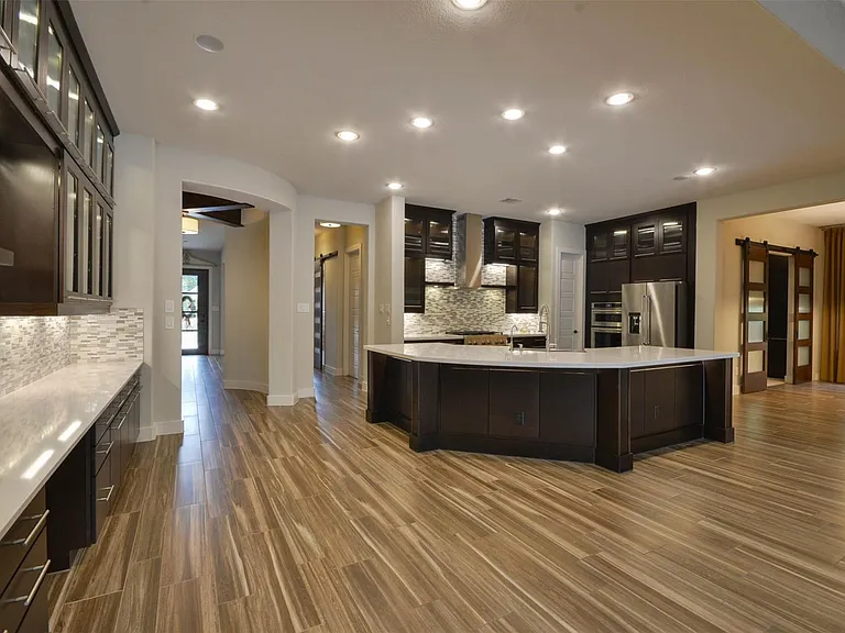 5911 Vineyard Creek Ln — Photo 14