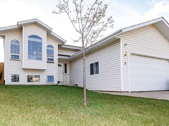 2nd image of 9 Parson Dr #1539799