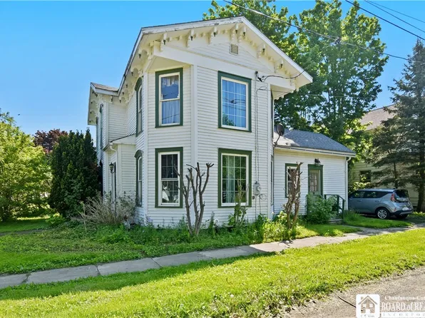 96 W Main St, Ripley, NY 14775