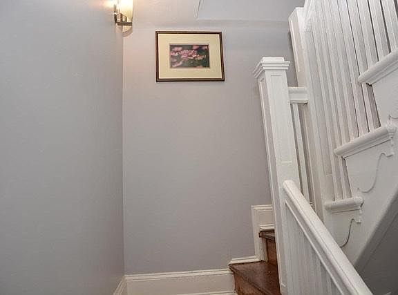 4th image of 300 E University Pkwy #4