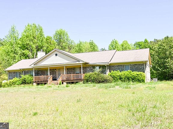 3rd image of 2755 Langley Rd