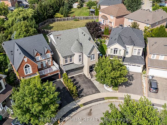 3rd image of 82 Penbridge Cir