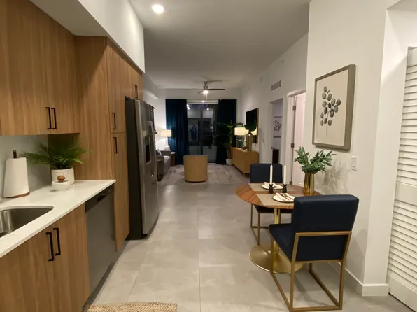 125 NE 2nd Ave #A2, Dania, FL 33004