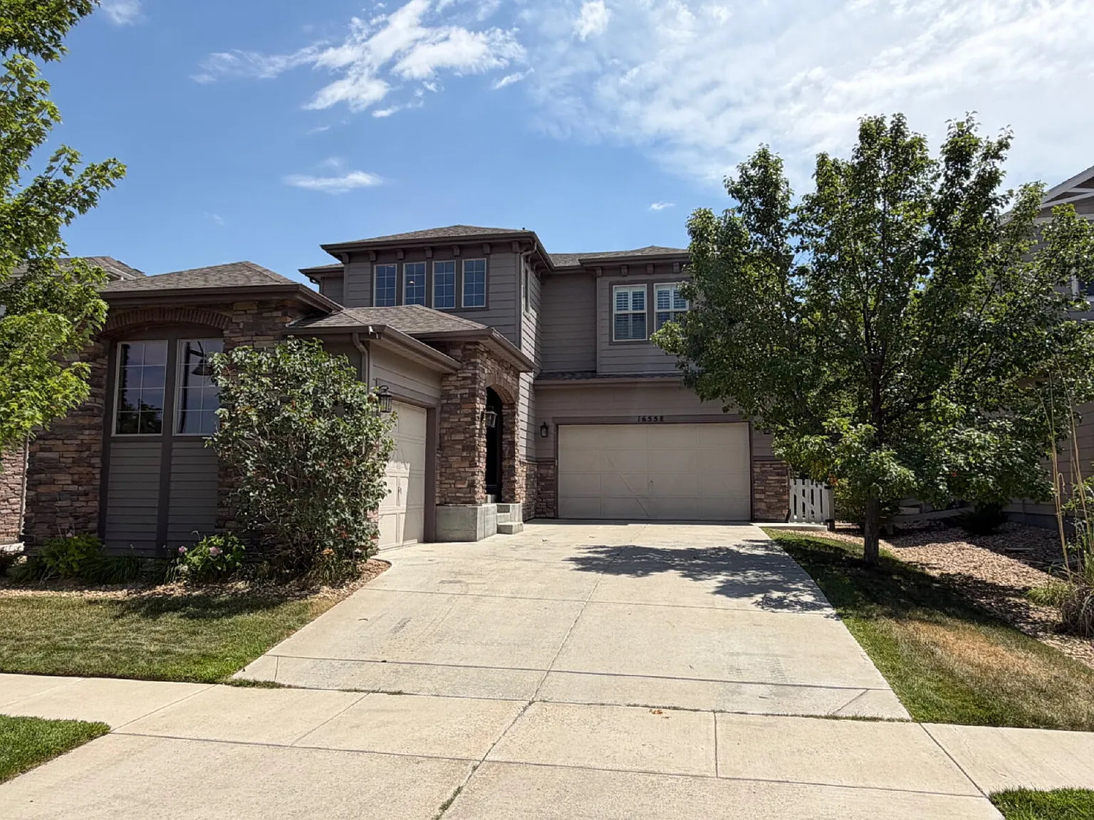 5 bed, 4.0 bath, 4494 sqft, $4,395 — Photo 1