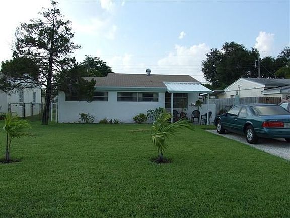 2nd image of 1779 NE 180th St