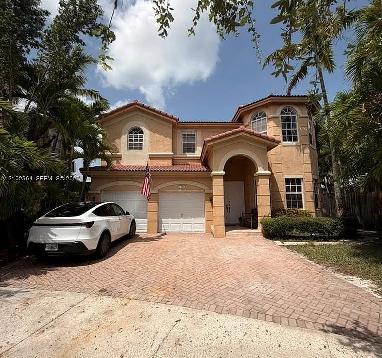 7716 NW 113th Ave