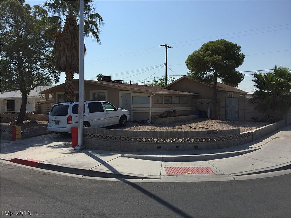 1st image of 6349 N Evergreen Ave