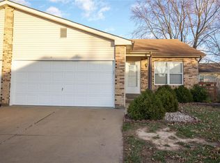 10 Windstream Ct, Saint Peters, MO 63376