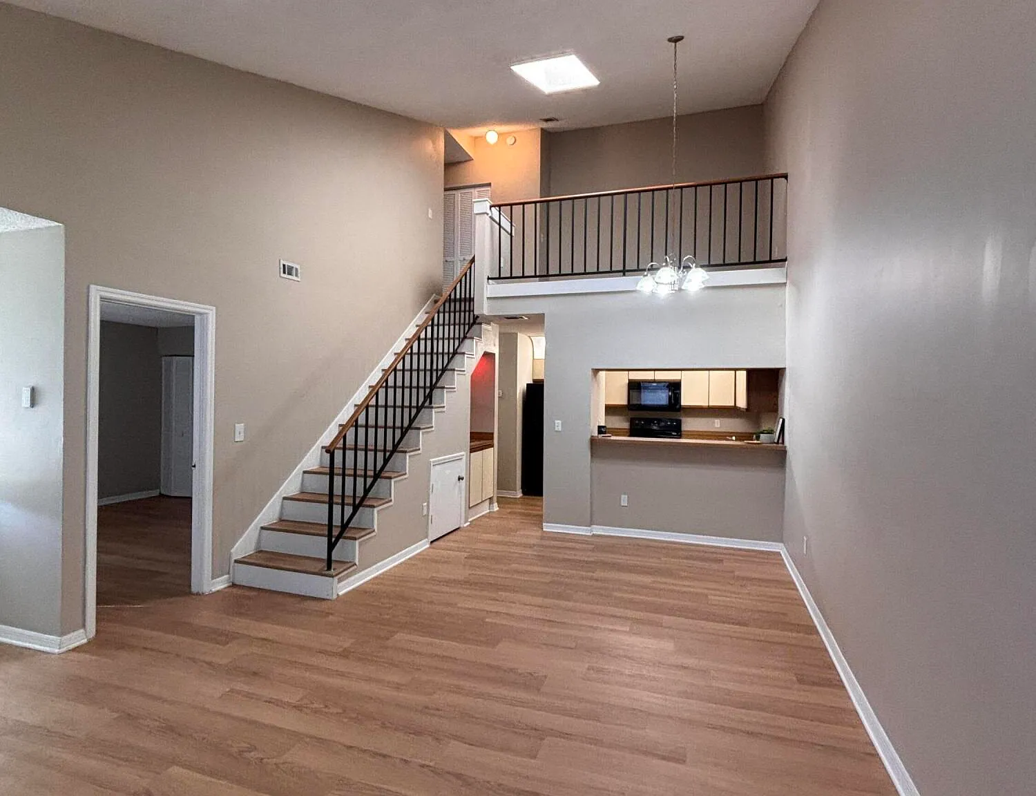 2 bed, 2.0 bath, 1150 sqft, $1,950 — Photo 1