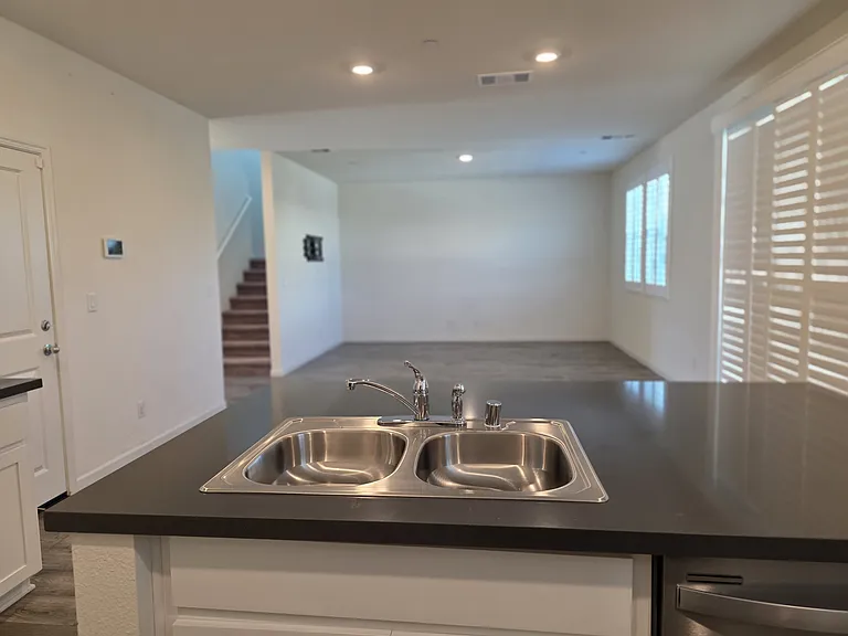 15357 Trolley St — Photo 2
