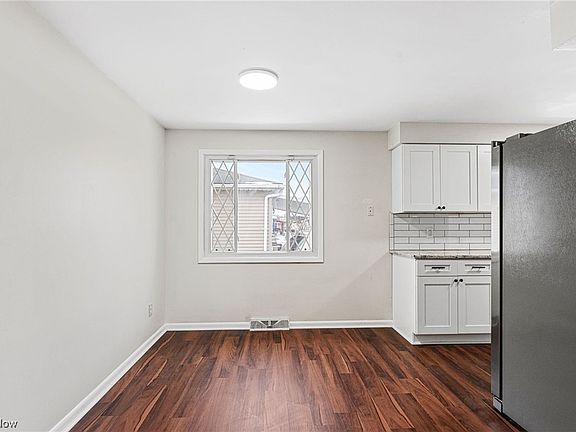4th image of 2520 Pole Ave