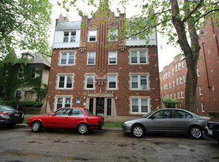 1301 W Argyle St APT 209, Chicago, IL 60640