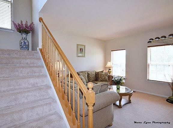 5th image of 616 Whalen Ct