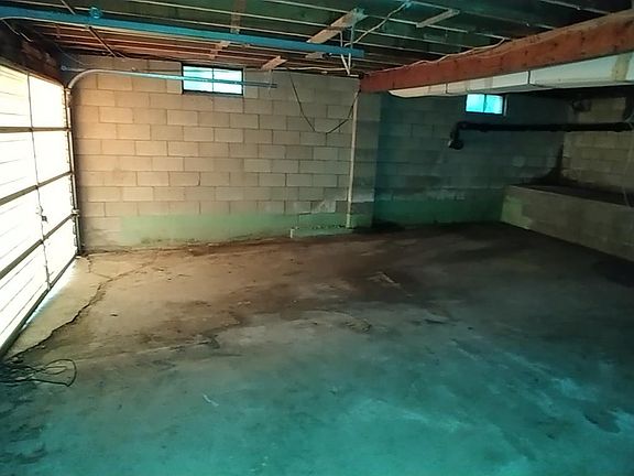 3rd image of 2643 N Sycamore Haven Dr