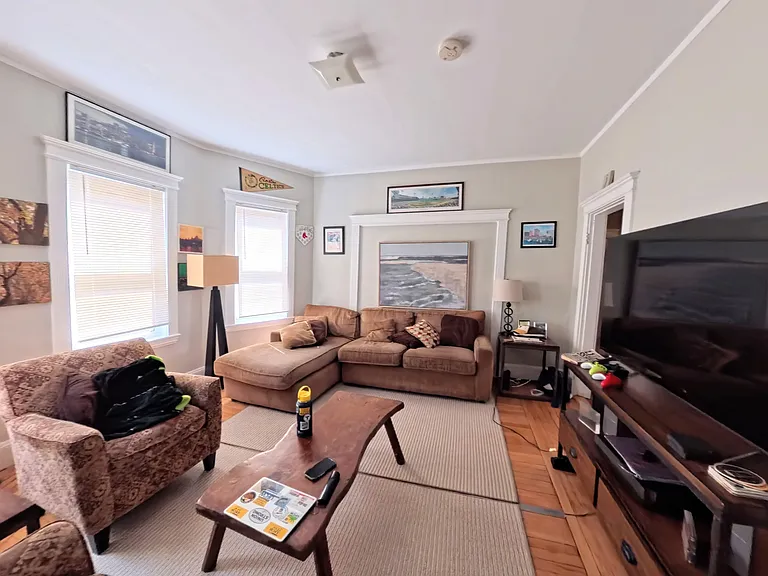 19 Arden St #2 — Photo 5