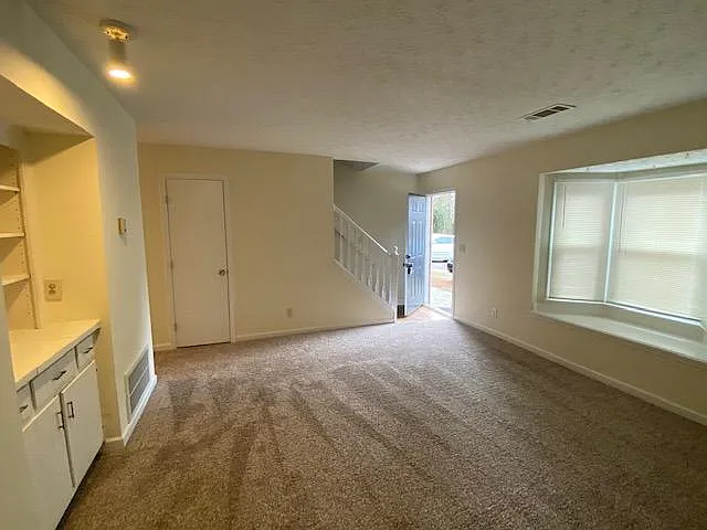 1878 Patterson Ct — Photo 3