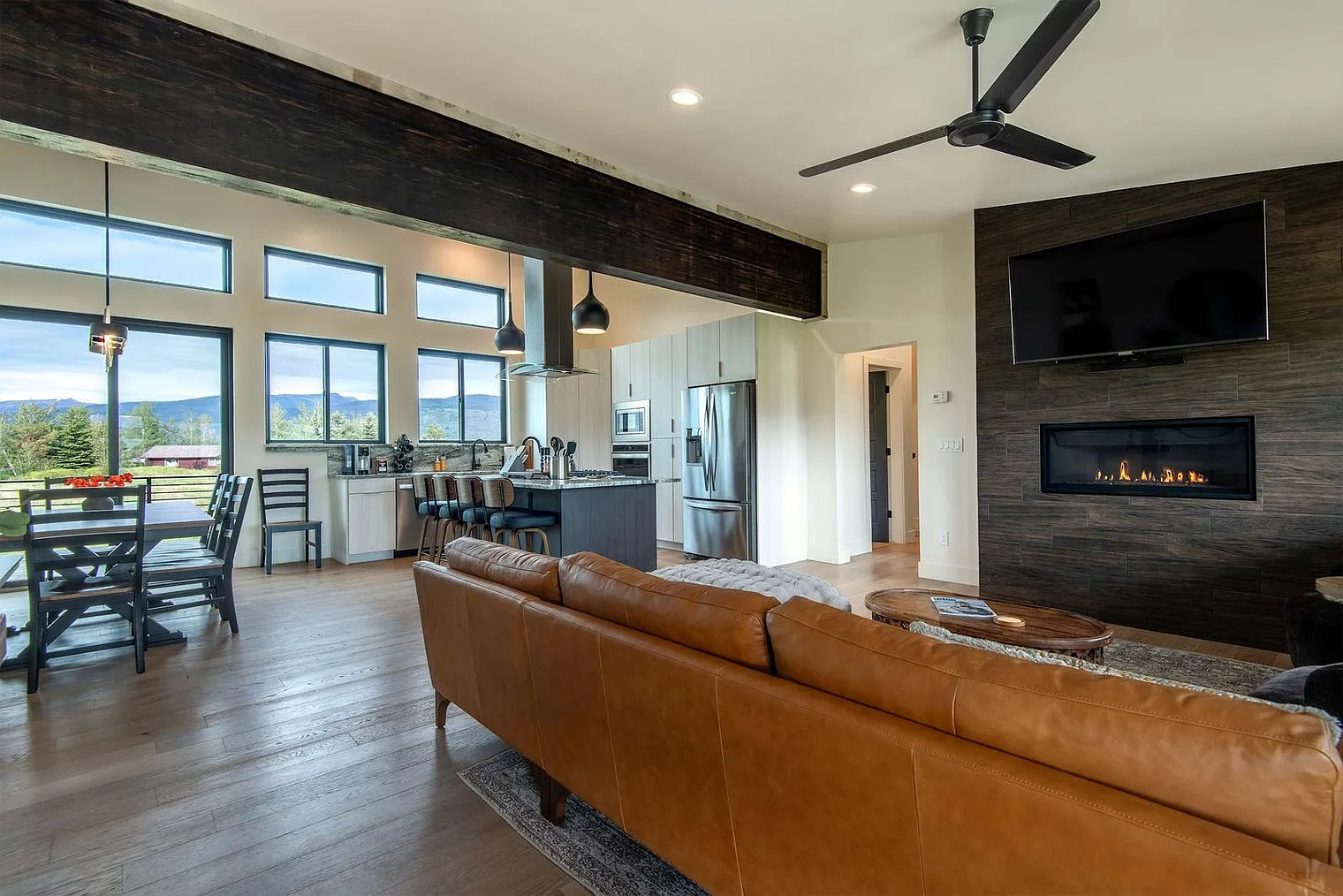 4 bed, 3.0 bath, 2680 sqft, $8,655 — Photo 1