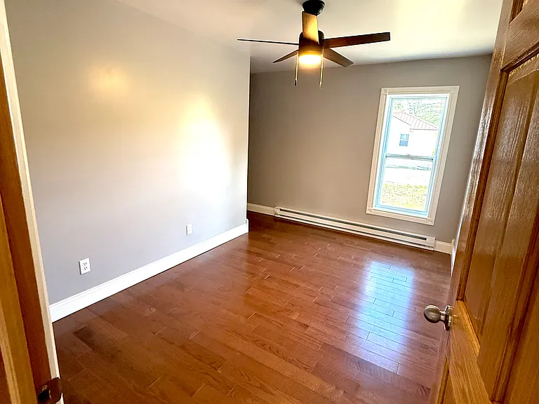 112 Old Glenwood Rd #2 — Photo 13