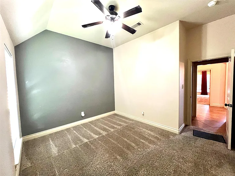 2801 Field Hollow Dr — Photo 14