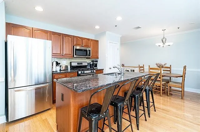 1331 Grand St #307 — Photo 7