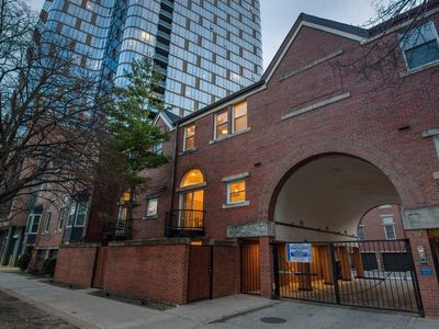 5230 S Cornell Ave APT I, Chicago, IL, 60615