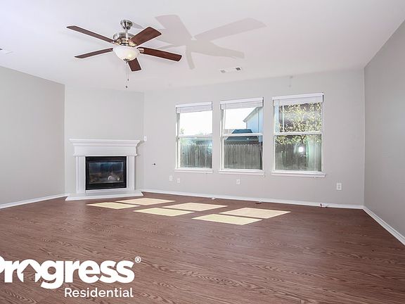 3rd image of 1308 Willow Springs Ct