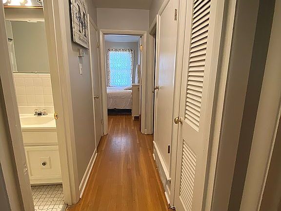 5th image of 4202 Brenmar Ave