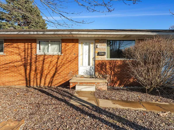 6220 Harrison St, Garden City, MI 48135