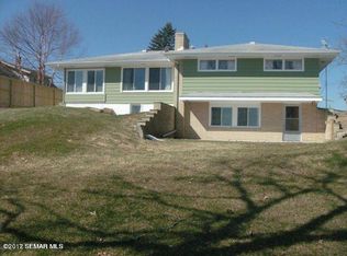 712 15th St NE, Austin, MN 55912